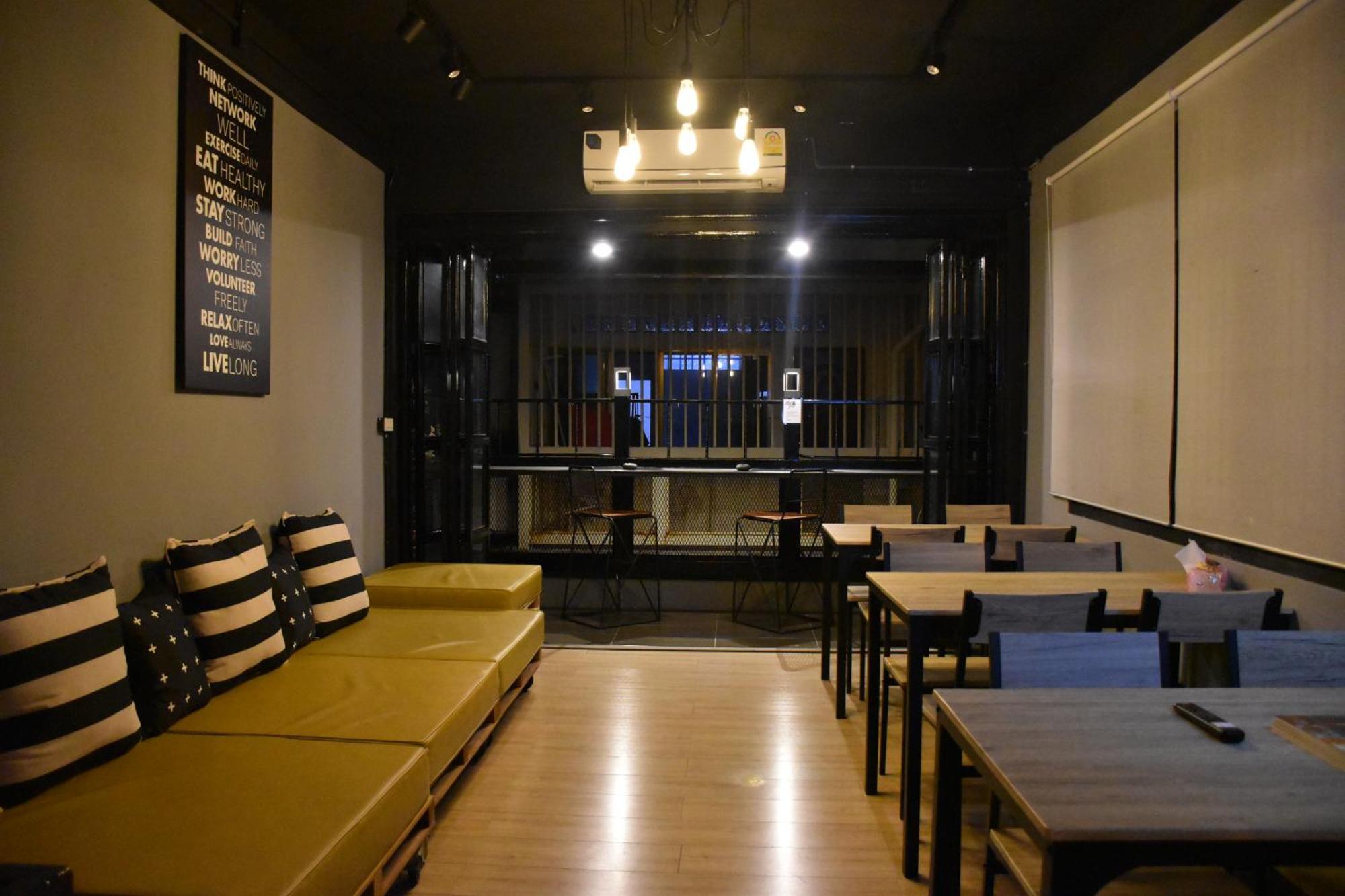 Stay At Pan Hostel بانكوك المظهر الخارجي الصورة